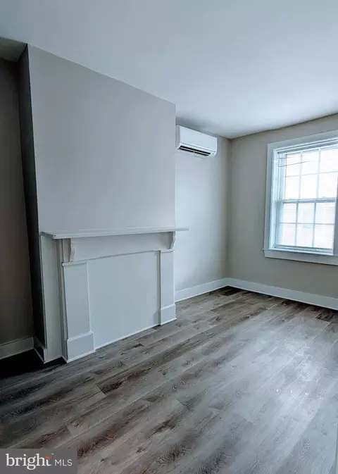 Living - 39 E 5th St, Frederick, MD 21701 photo 2 of 3