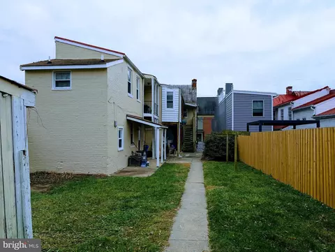 Exterior - 39 E 5th St, Frederick, MD 21701 photo 1 of 6