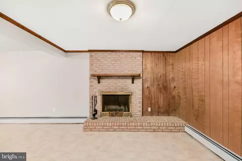Living - 2772 Lynn St, Frederick, MD 21704 photo 7 of 7