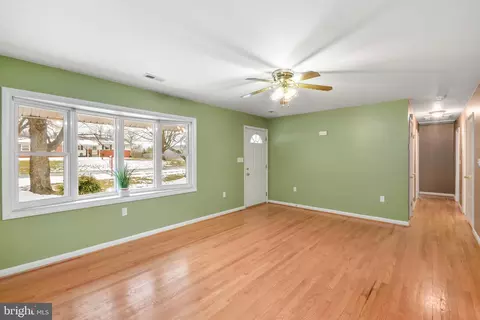 Living - 2772 Lynn St, Frederick, MD 21704 photo 2 of 7