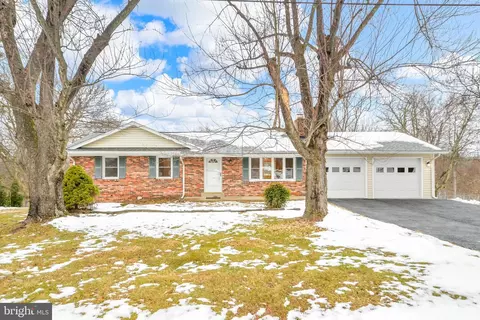 Exterior - 2772 Lynn St, Frederick, MD 21704 photo 2 of 7