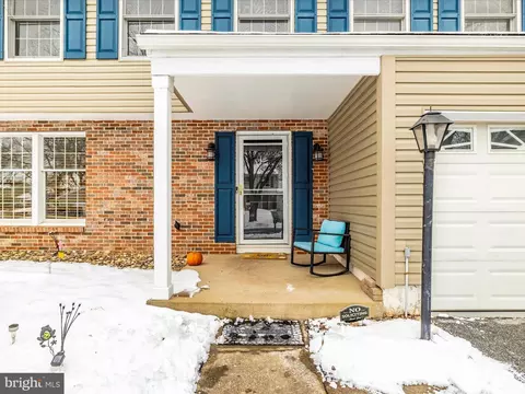 1387 Fox Run Ct, Frederick, MD 21703 photo 2