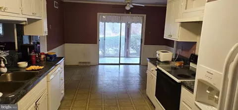 6397 Overbrook Cir, Frederick, MD 21702 photo 4
