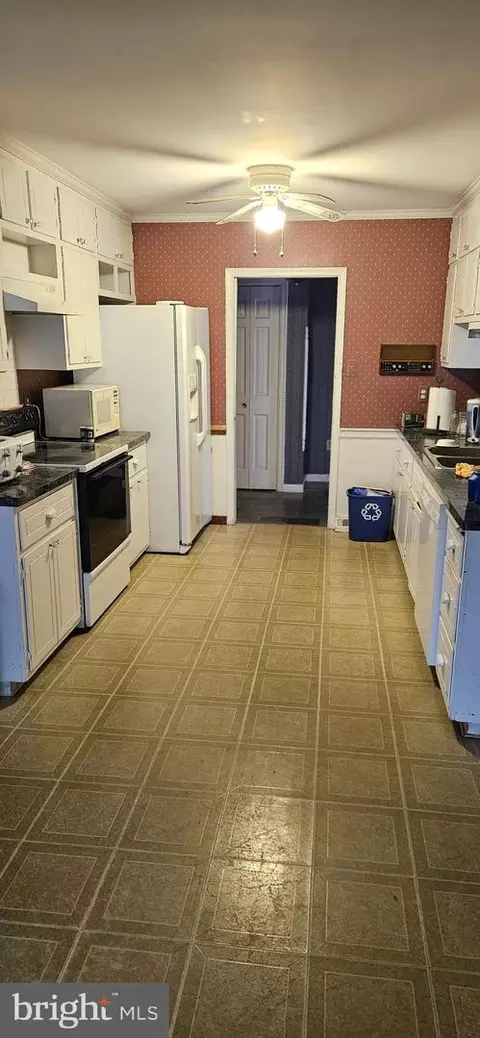 6397 Overbrook Cir, Frederick, MD 21702 photo 2