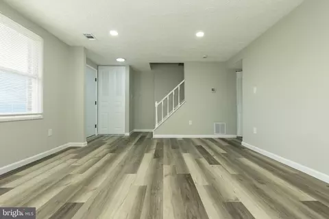 Living - 5750 Charstone Ct, Frederick, MD 21703 photo 3 of 6