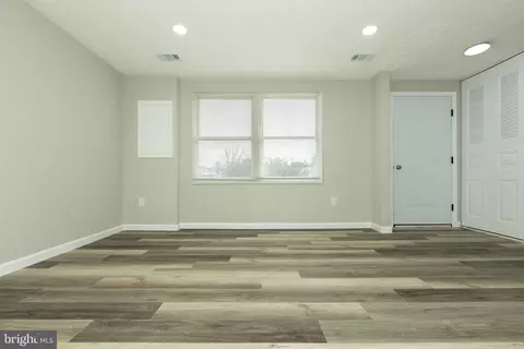 Living - 5750 Charstone Ct, Frederick, MD 21703 photo 5 of 6
