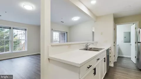 302 Baughmans Ln #K, Frederick, MD 21702 photo 5