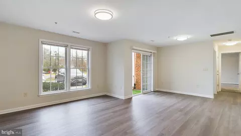 302 Baughmans Ln #D, Frederick, MD 21702 photo 6