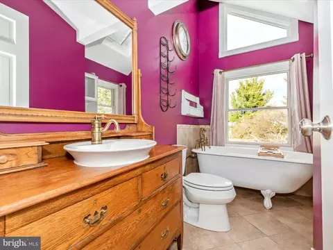 Bath - 1641 Shookstown Rd, Frederick, MD 21702 photo 5 of 5
