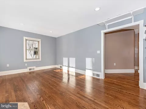 Living - 1641 Shookstown Rd, Frederick, MD 21702 photo 3 of 9