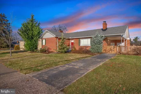 403 Delaware Rd, Frederick, MD 21701