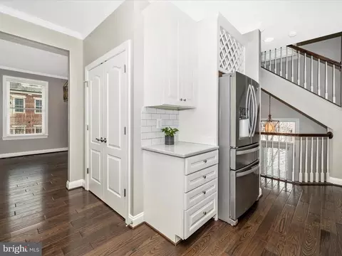 Entry Way - 2 Maxwell Sq, Frederick, MD 21701 photo 3 of 7