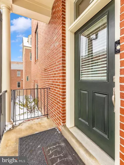 Exterior - 2 Maxwell Sq, Frederick, MD 21701 photo 4 of 7