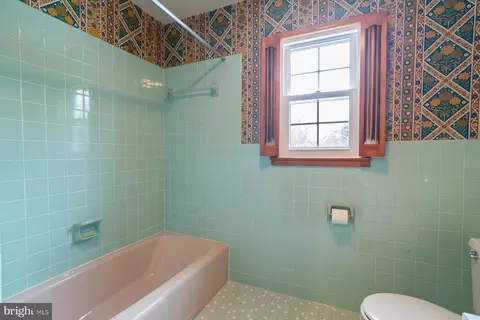 Bath - 5811 Meadow Dr, Frederick, MD 21702 photo 3 of 4