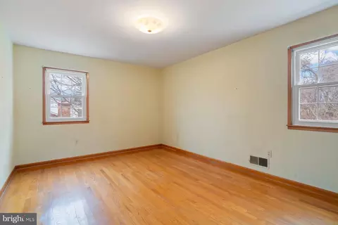 Bedroom - 5811 Meadow Dr, Frederick, MD 21702 photo 4 of 9