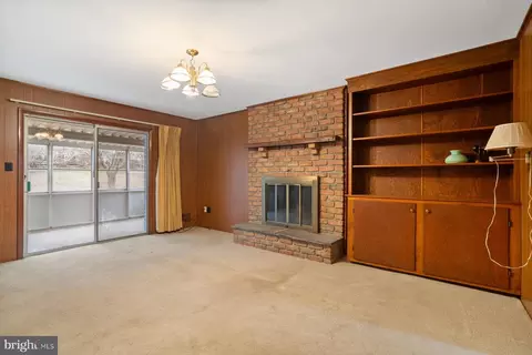 Living - 5811 Meadow Dr, Frederick, MD 21702 photo 4 of 6