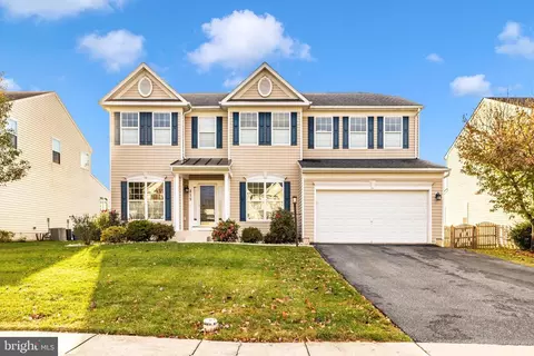 215 Greenwich Dr, Walkersville, MD 21793