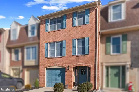 8024 Hollow Reed Ct, Frederick, MD 21701 photo 2