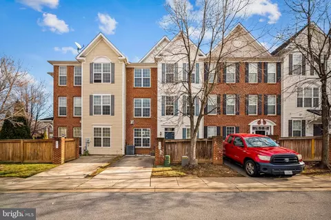 103 Featherstone Pl, Frederick, MD 21702
