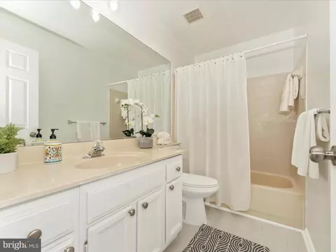 Bath - 800 Mclendon Dr, Frederick, MD 21702 photo 4 of 4