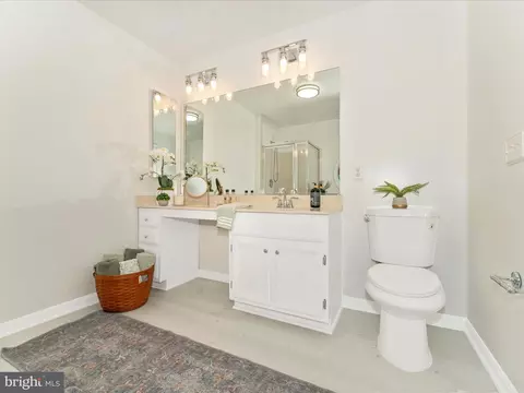 Bath - 800 Mclendon Dr, Frederick, MD 21702 photo 2 of 4