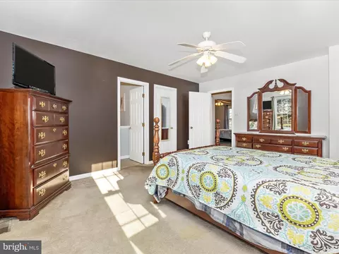 Bedroom - 2207 Banner Hill Rd, Frederick, MD 21702 photo 3 of 9