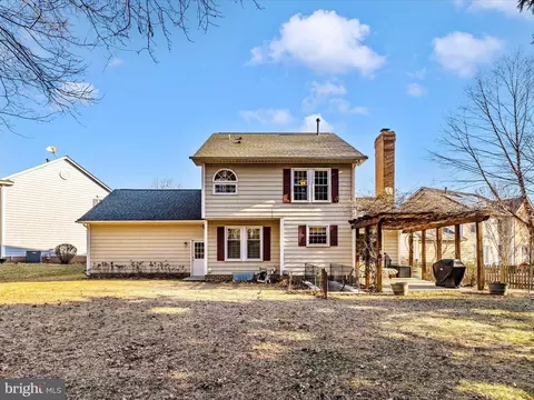 Exterior - 2207 Banner Hill Rd, Frederick, MD 21702 photo 9 of 19