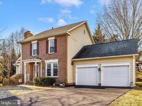 Exterior - 2207 Banner Hill Rd, Frederick, MD 21702 photo 5 of 19