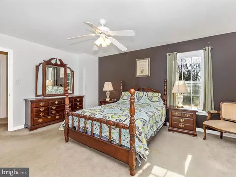 Bedroom - 2207 Banner Hill Rd, Frederick, MD 21702 photo 4 of 9