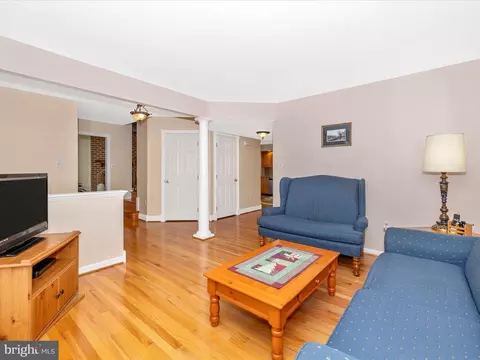 Living - 2207 Banner Hill Rd, Frederick, MD 21702 photo 3 of 5