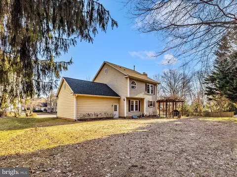 Exterior - 2207 Banner Hill Rd, Frederick, MD 21702 photo 8 of 19