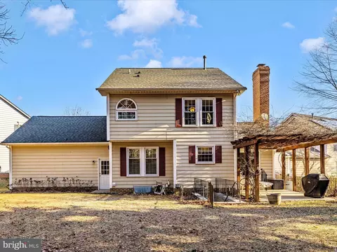 Exterior - 2207 Banner Hill Rd, Frederick, MD 21702 photo 10 of 19