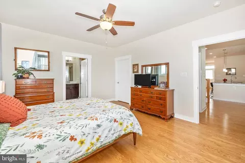 Bedroom - 1201 Marsalis Pl, Frederick, MD 21702 photo 2 of 6