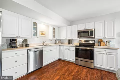 Kitchen - 3816 Kendall Dr, Frederick, MD 21704 photo 4 of 6