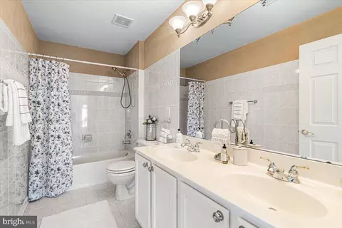Bath - 3816 Kendall Dr, Frederick, MD 21704 photo 3 of 4