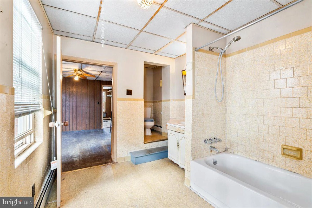 Bath - 226 S Carroll St, Frederick, MD 21701 photo 2 of 2