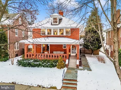 312 N College Pkwy, Frederick, MD 21701