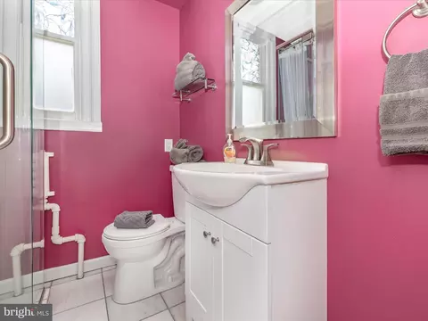 Bath - 8 E Church St, Frederick, MD 21701 photo 4 of 5