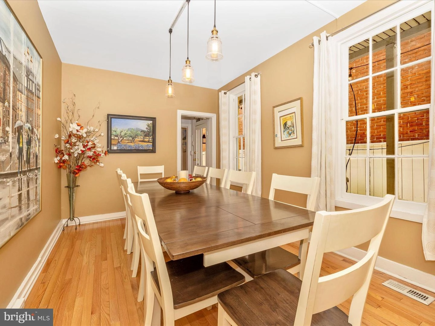 Dining - 8 E Church St, Frederick, MD 21701 photo 2 of 3