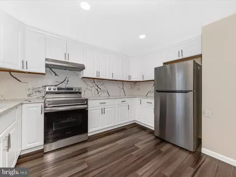 Kitchen - 1381 Fox Run Ct, Frederick, MD 21703 photo 3 of 4