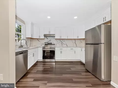 Kitchen - 1381 Fox Run Ct, Frederick, MD 21703 photo 2 of 4