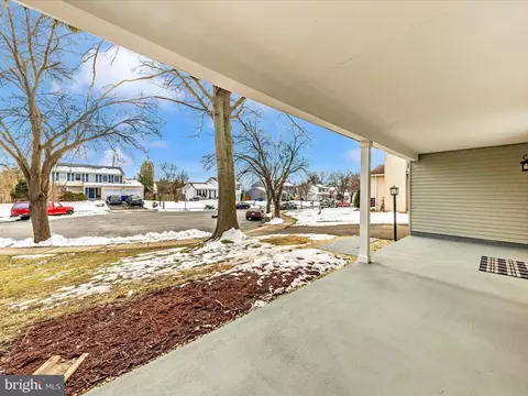 Exterior - 1381 Fox Run Ct, Frederick, MD 21703 photo 9 of 17
