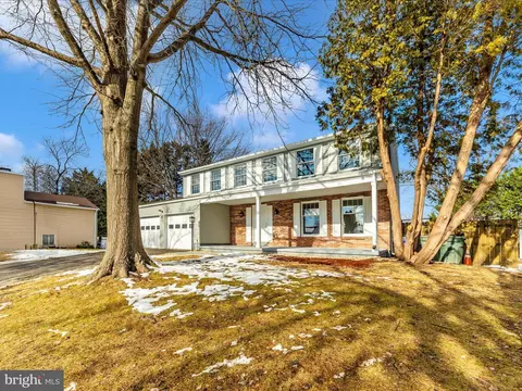 Exterior - 1381 Fox Run Ct, Frederick, MD 21703 photo 7 of 17