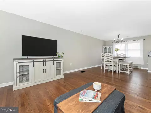 4328 Dover Dr, Frederick, MD 21703 photo 8
