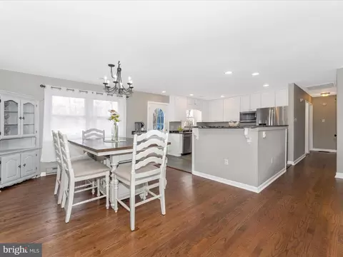 4328 Dover Dr, Frederick, MD 21703 photo 9