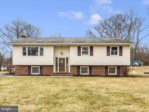 4328 Dover Dr, Frederick, MD 21703