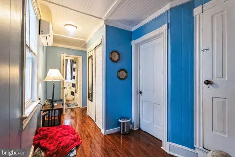 Entry Way - 15 E C St, Brunswick, MD 21716 photo 11 of 12