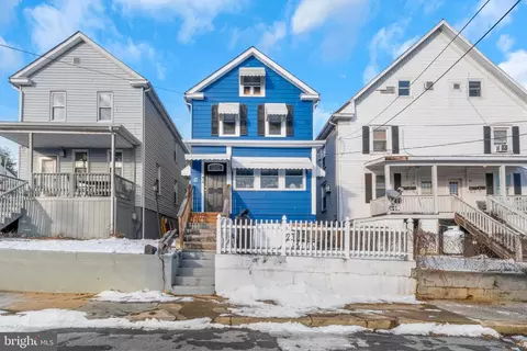 15 E C St, Brunswick, MD 21716