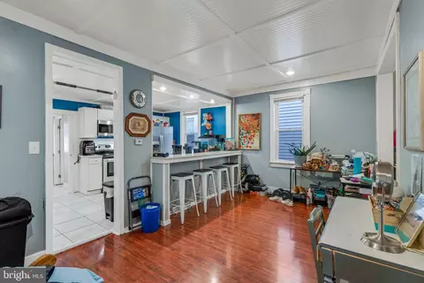 Entry Way - 15 E C St, Brunswick, MD 21716 photo 4 of 12