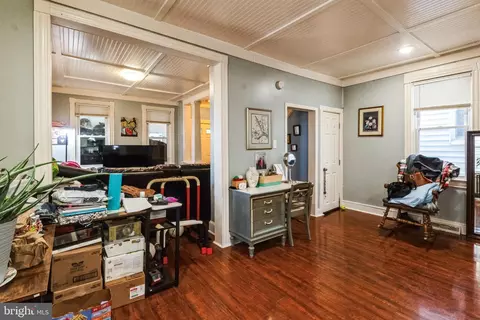 Entry Way - 15 E C St, Brunswick, MD 21716 photo 3 of 12